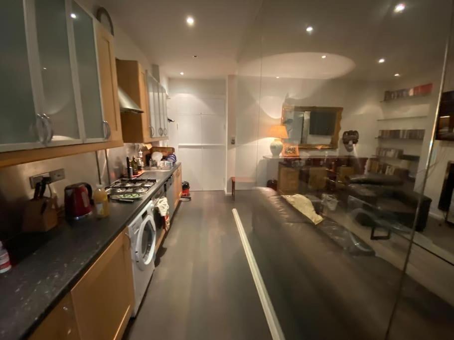 Large Studio Flat In Kensington London Exterior photo