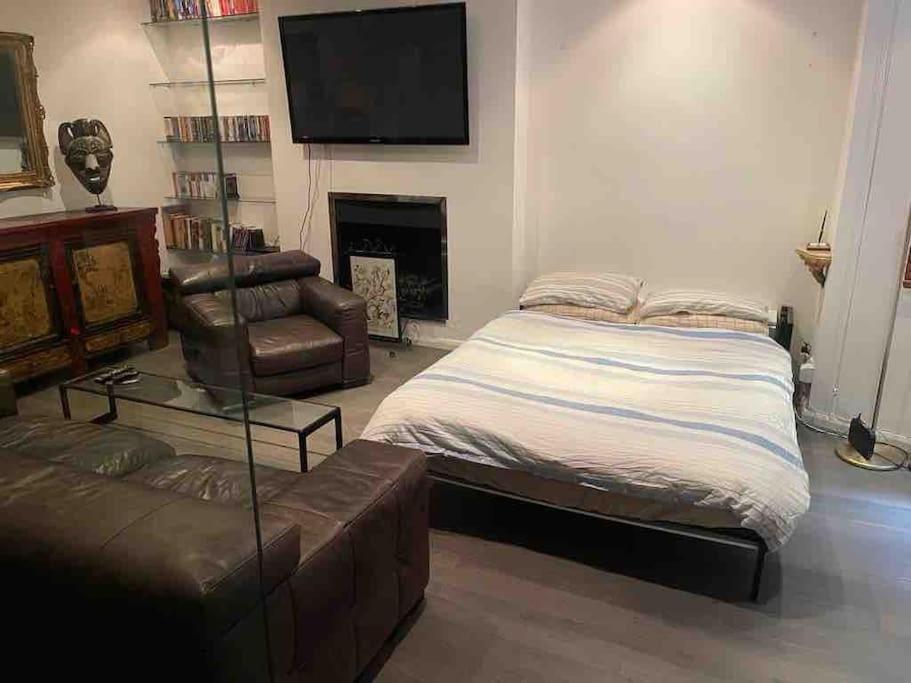 Large Studio Flat In Kensington London Exterior photo