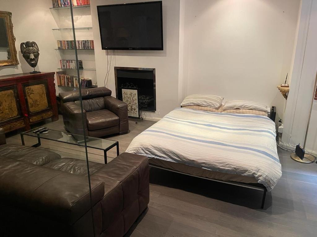 Large Studio Flat In Kensington London Exterior photo